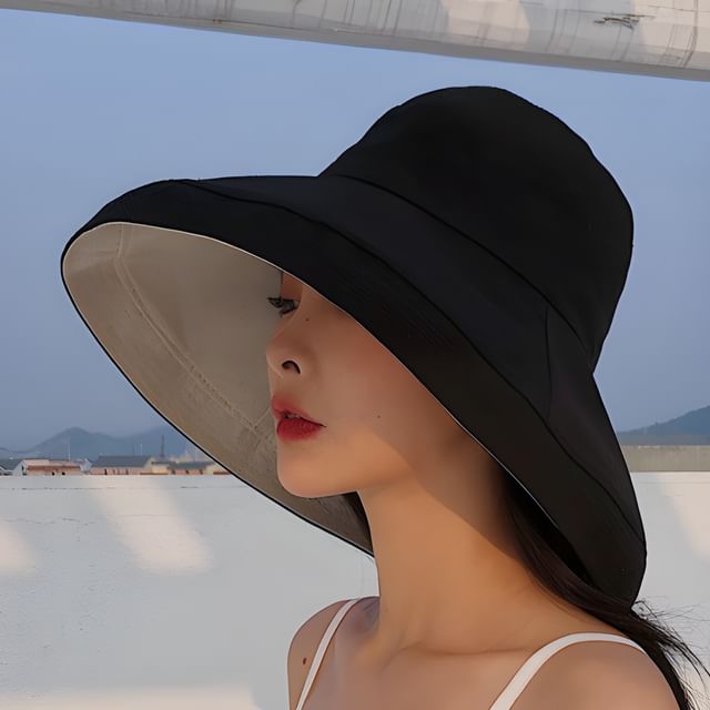 Reversible Wide Brim Bucket Hat