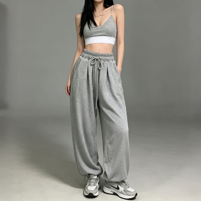 Set: Crop Camisole Top + Sweatpants