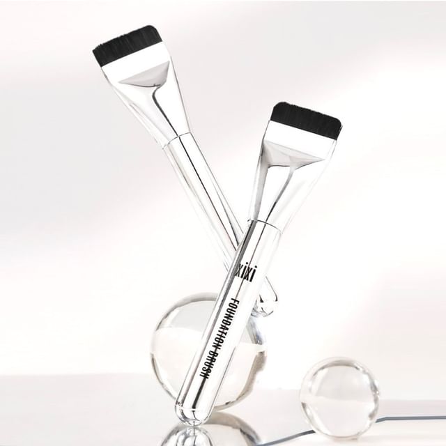 Flat Head Foundation Brush