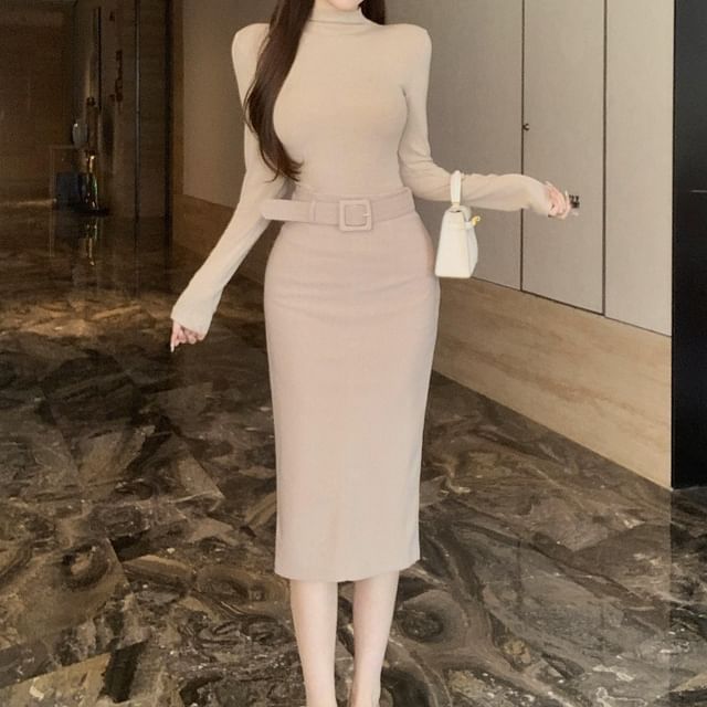 Long-Sleeve Mock Neck Plain T-Shirt / Mid Rise Belted Midi Pencil Skirt
