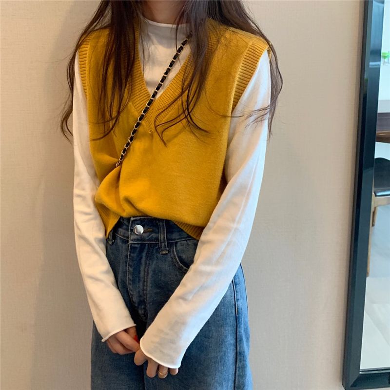 Mock-Neck Long-Sleeve Top / V-Neck Knit Vest