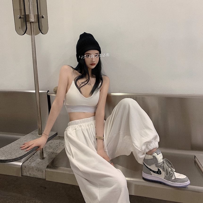 Set: Crop Camisole Top + Sweatpants
