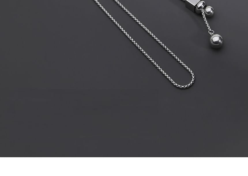 Bead Pendant Necklace