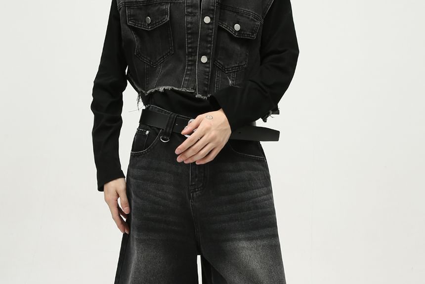 Mid Rise Washed Capri Wide Leg Jeans