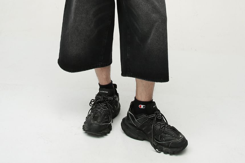 Mid Rise Washed Capri Wide Leg Jeans