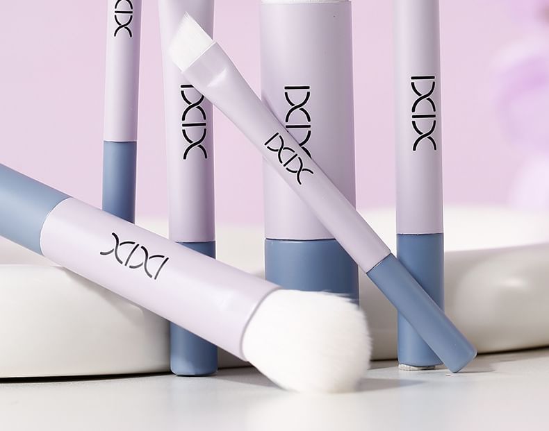Set of six: Portable Mini Make Up Brush