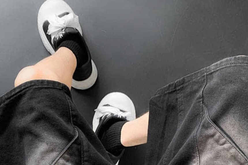 Mid Rise Washed Denim Wide Leg Jorts