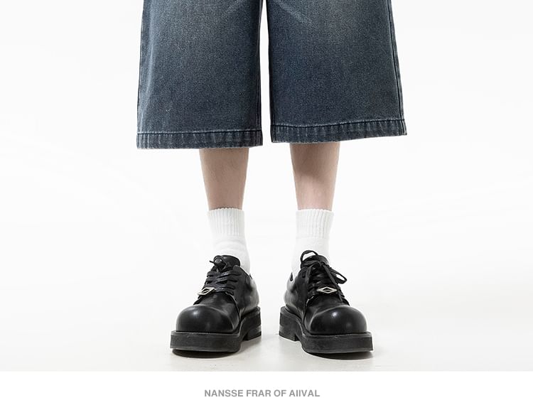 Mid Rise Washed Wide Leg Jorts