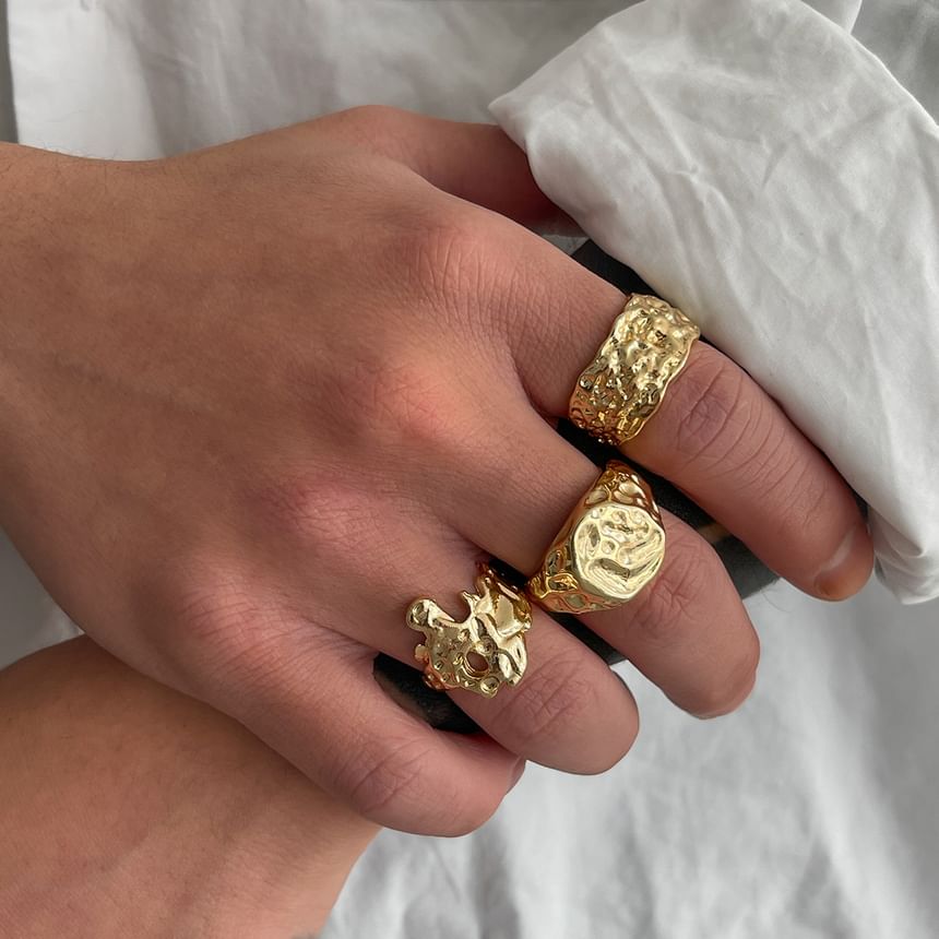 Liquid Metal Ring