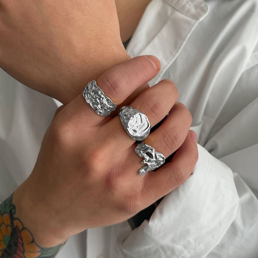 Liquid Metal Ring
