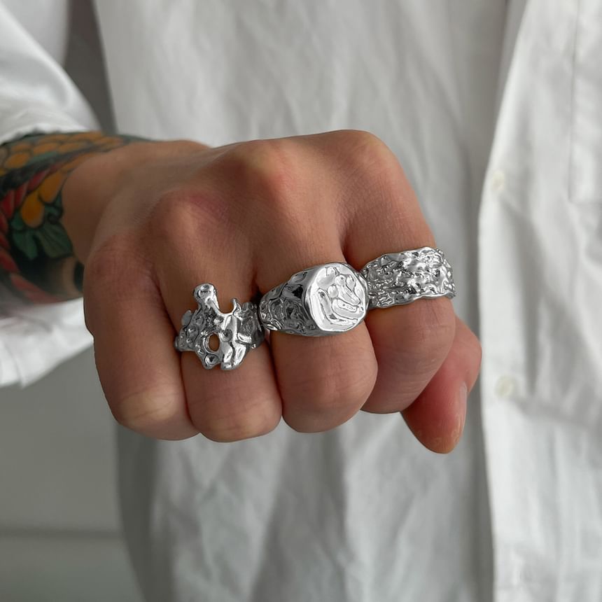 Liquid Metal Ring