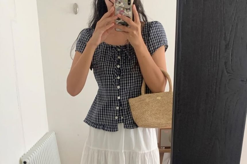 Short Sleeve Scoop Neck Plaid Frill Blouse