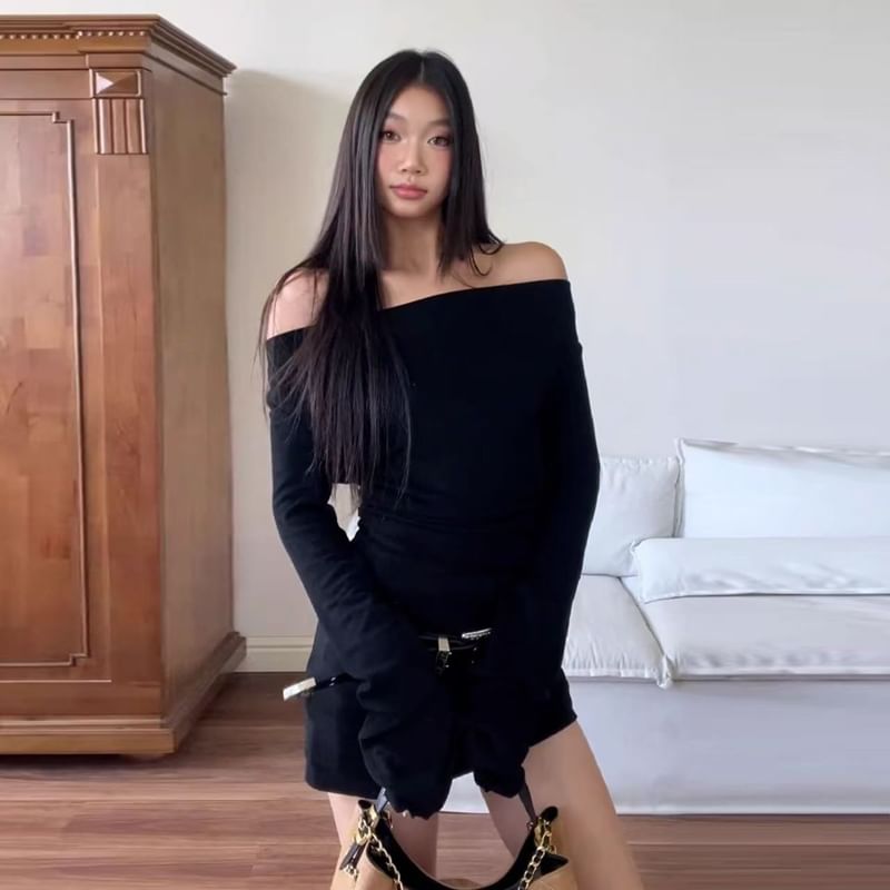 Asymmetrical Cold-Shoulder Long-Sleeve Plain Mini Bodycon Dress