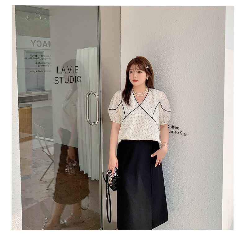 [XL-4XL] Short Sleeve V-Neck Micro Dotted Panel Blouse