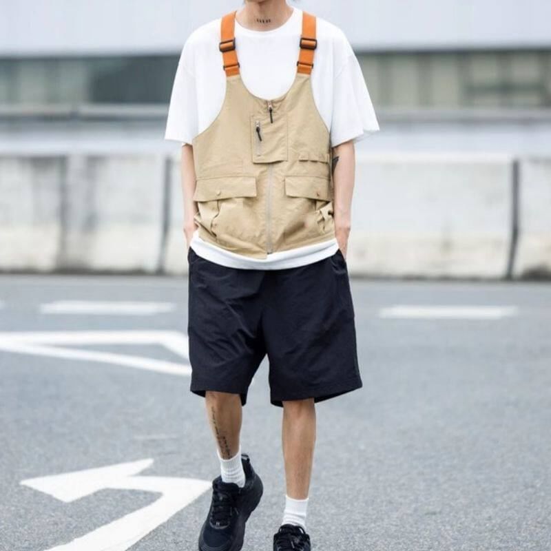 Two Tone Buckled Zip Cargo Vest