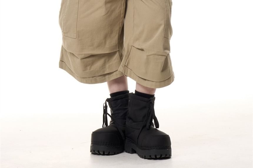 Mid Rise Plain Capri Wide Leg Cargo Pants