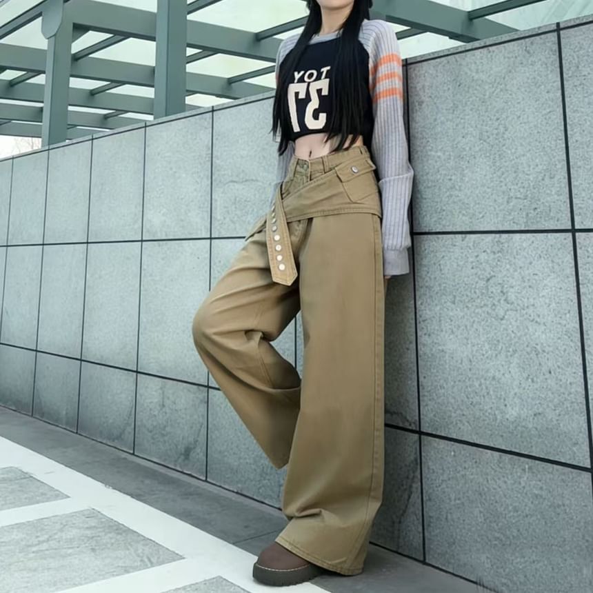 Mid Rise Plain Belted Baggy Jeans